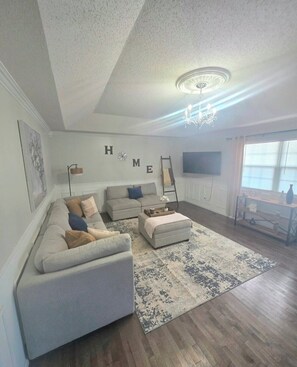 Smart-TV, videospill og stereoanlegg