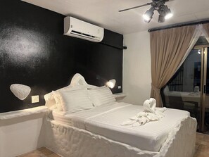 Room - Harrys Steakhouse & Beach Hotel (Patong)