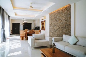 Living area - Layan Tara (Thep Krasattri)