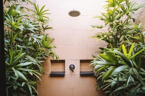 Khuôn viên nơi lưu trú