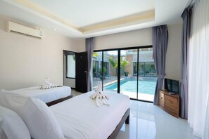 Room - Layan Tara (Thep Krasattri)