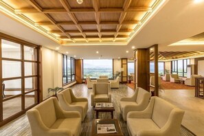 Lobby - Mountain Glory Forest Resort (Pokhara)