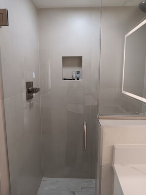 Bathroom - Westgate Resorts, 1 bedroom with kitchenette, minutes away from Disney World. (Kissimmee)