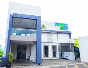 Exterior - Front One Cabin Malioboro Jogja (Yogyakarta)