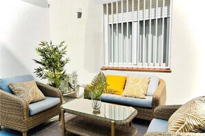 Living area - R&K Apartment Madrid - With private terrace in Madrid (Madrid)