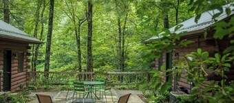 Event Rental - Emerald Lake - Private - Lakefront - Sleeps 20