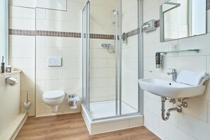Bathroom - eXo Individual Hotel Mannheim - by Superfly Hotels (Mannheim)