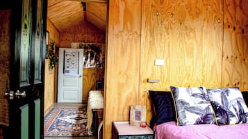 3 chambres, fer et planche à repasser, Wi-Fi, draps fournis