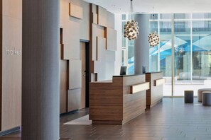 Lobby - Courtyard Munich Garching (Garching)