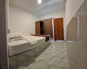 Room - Aldi's Bungalow and Homestay (Kuta)