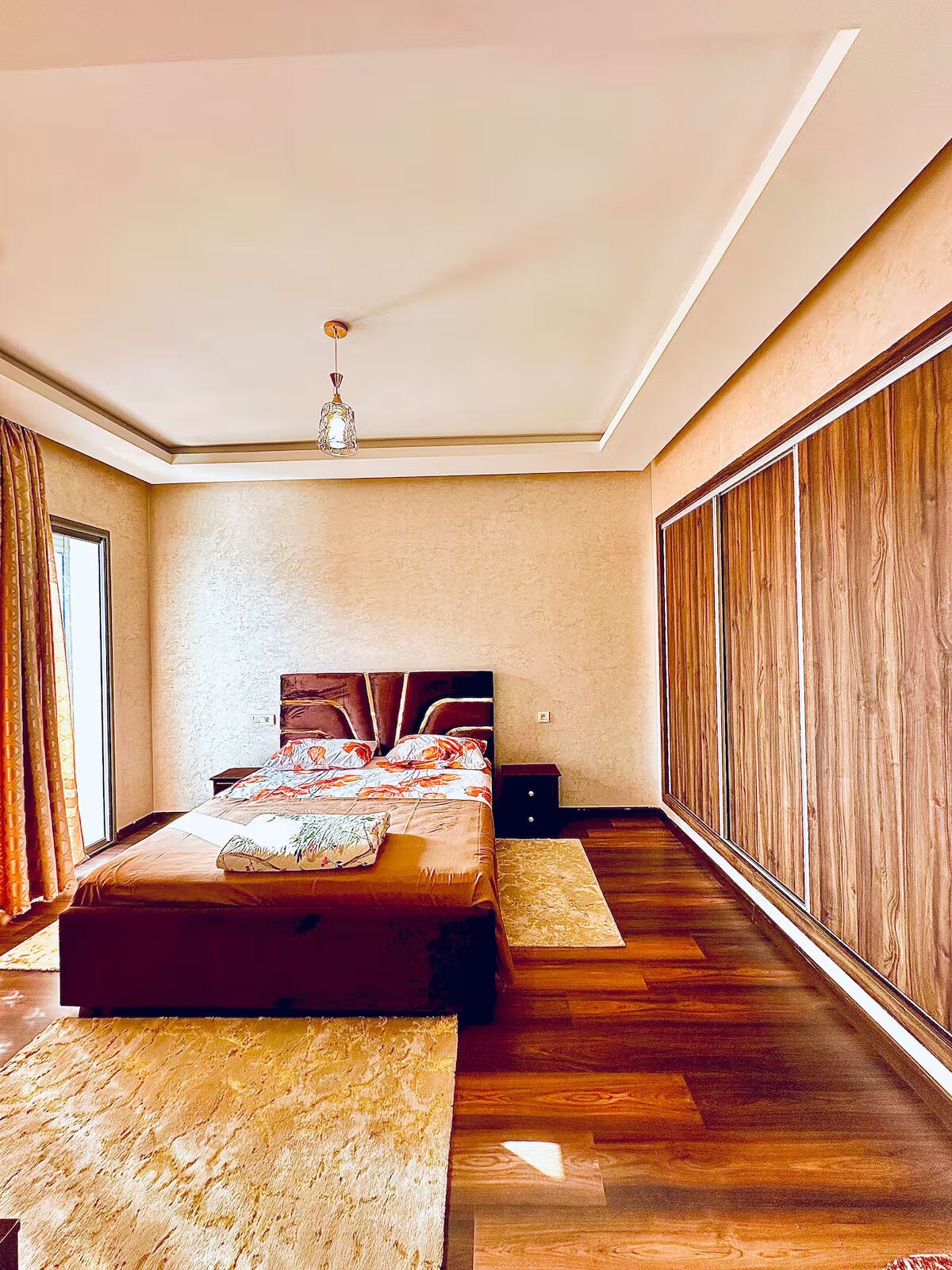 4 bedrooms, WiFi (free), bed sheets