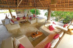 Terrace/patio - Jua Retreat - All Inclusive (Michamvi)