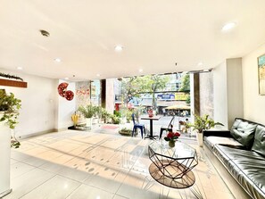 Interior - Reddoorz Plus Near E-town 2 (Ho Chi Minh City)