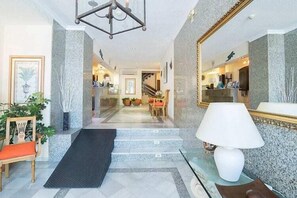 Interior - Hotel Ciudad Estepona (Estepona)