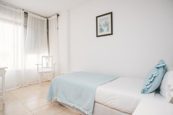 Room - Hotel Ciudad Estepona (Estepona)
