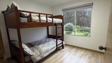 3 bedrooms, WiFi, bed sheets