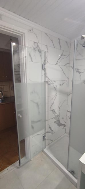 Bathroom - Ragias Studios (Zakynthos)