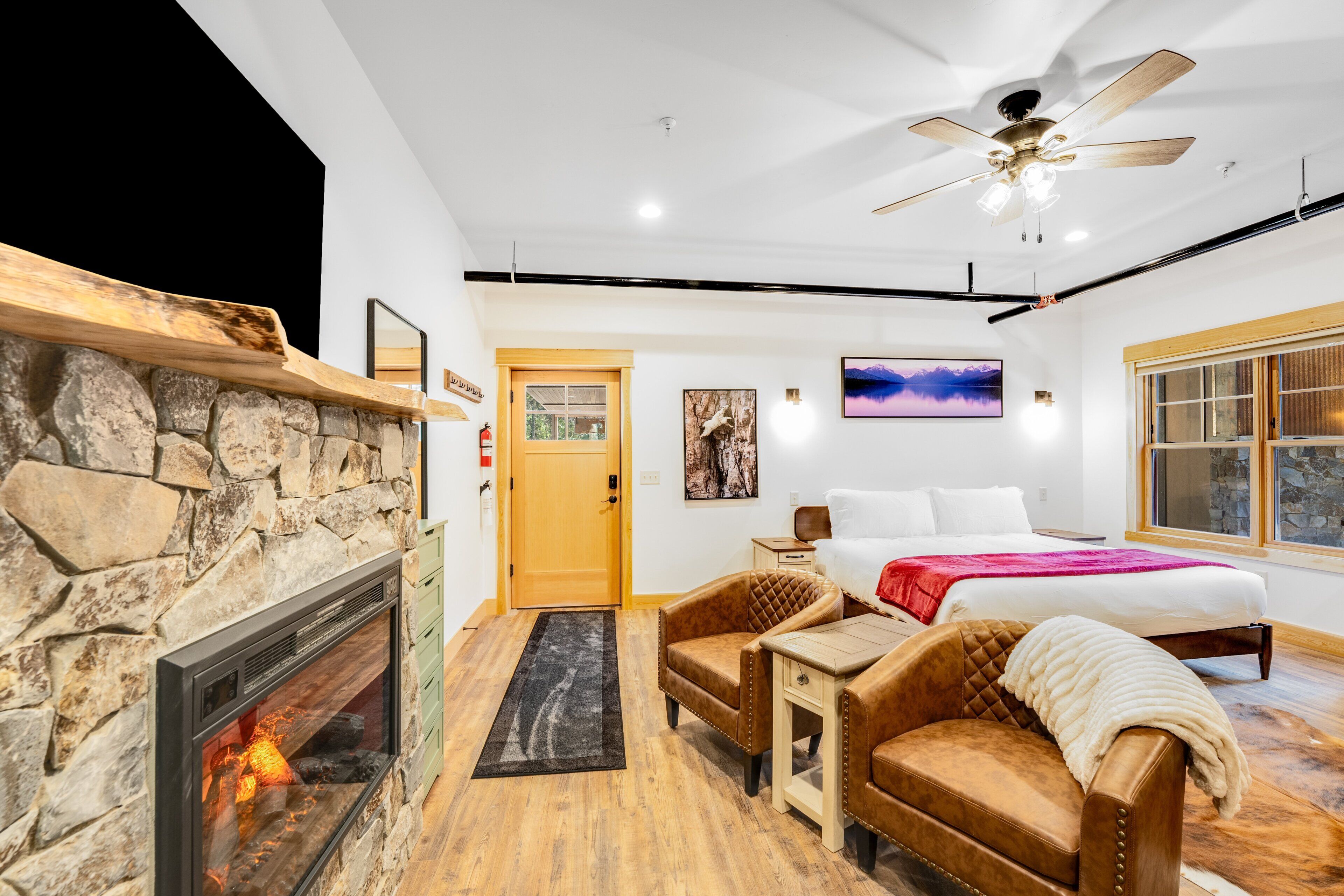 Een strijkplank/strijkijzer, internet, beddengoed, rolstoeltoegankelijk