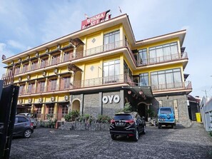 Exterior - OYO 335 Wisma Empat Lima (Palembang)