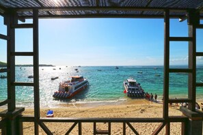 Beach - The Beach Huts (Lembongan Island)