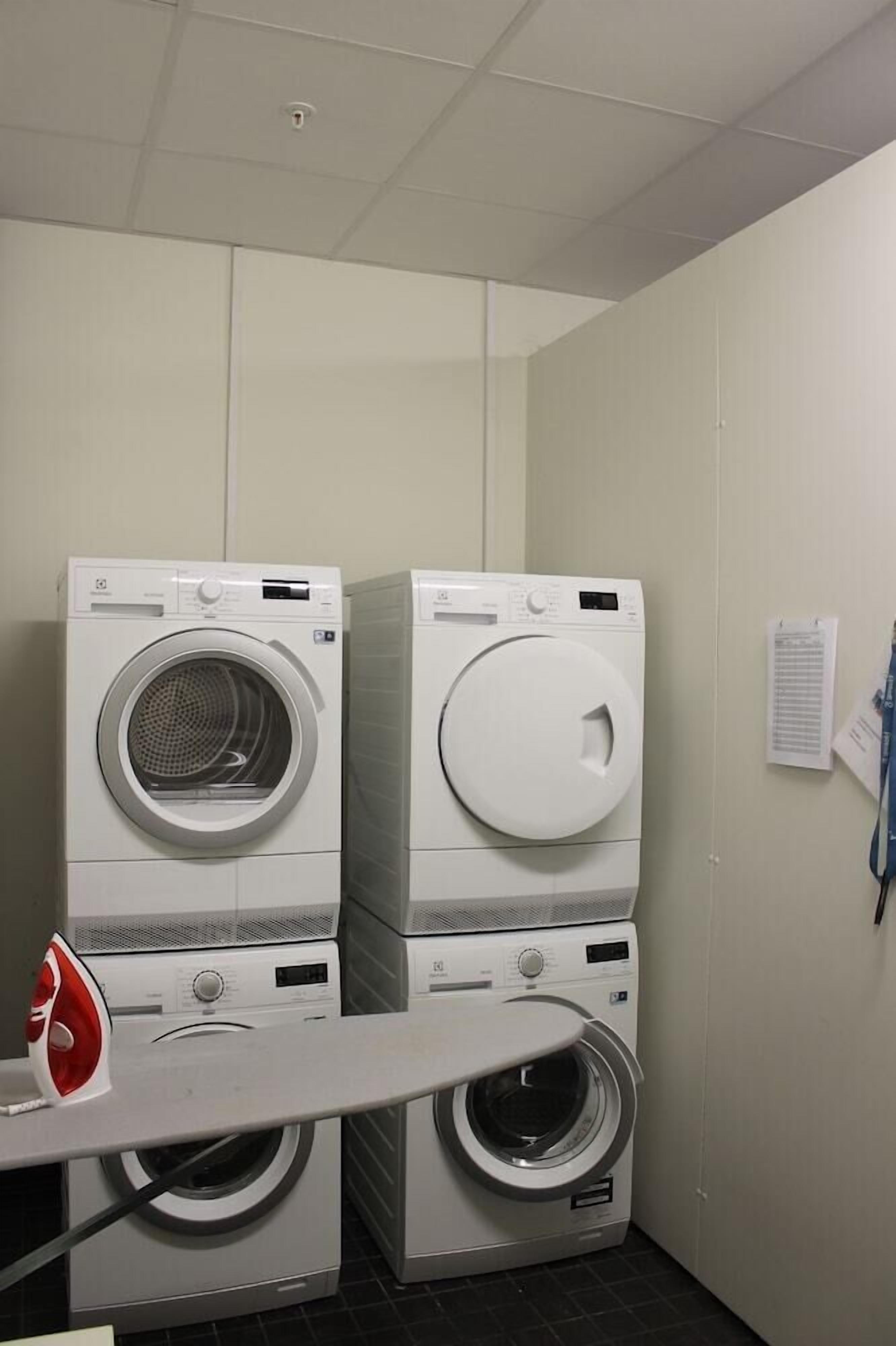 المنشأة من الداخل