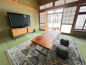 Living area - Assi (Yufu)