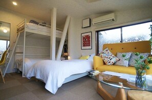 Room - Assi (Yufu)