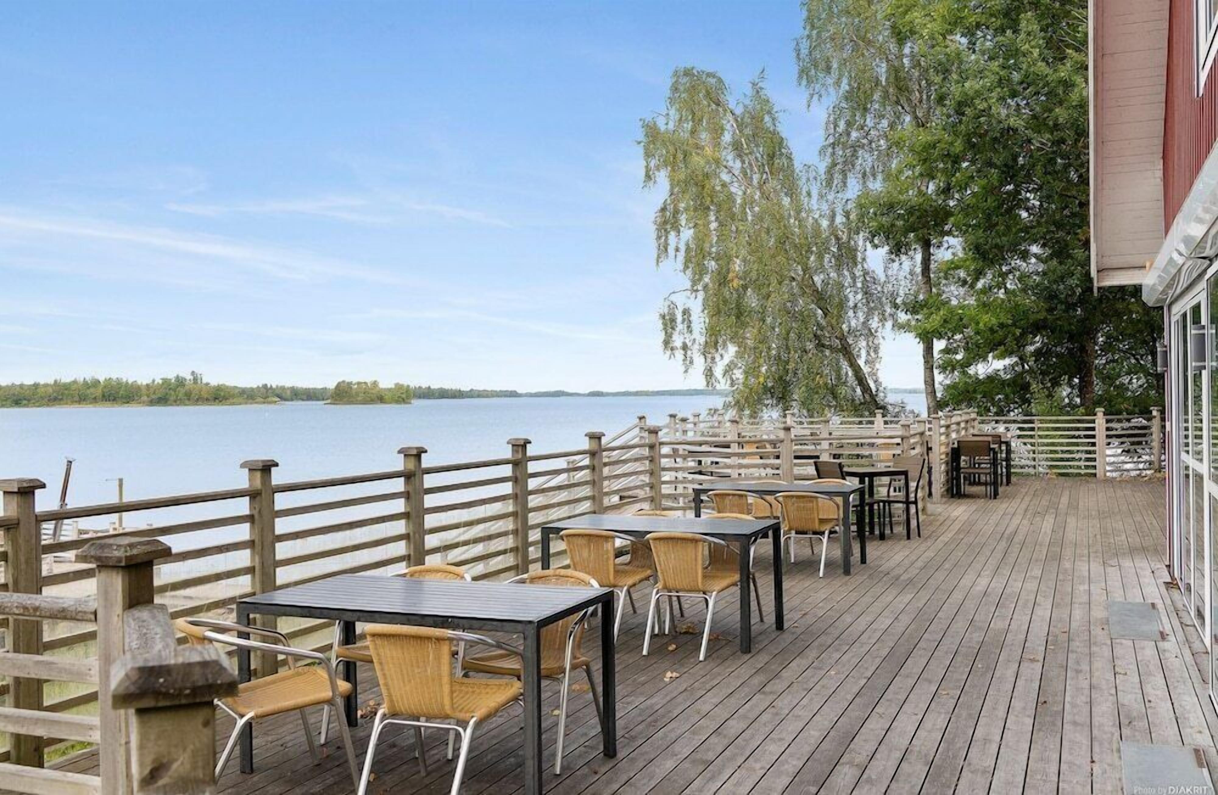 Khu ẩm thực ngoài trời