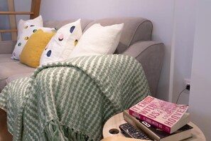 办公桌、熨斗/熨衣板、免费 WiFi、床单