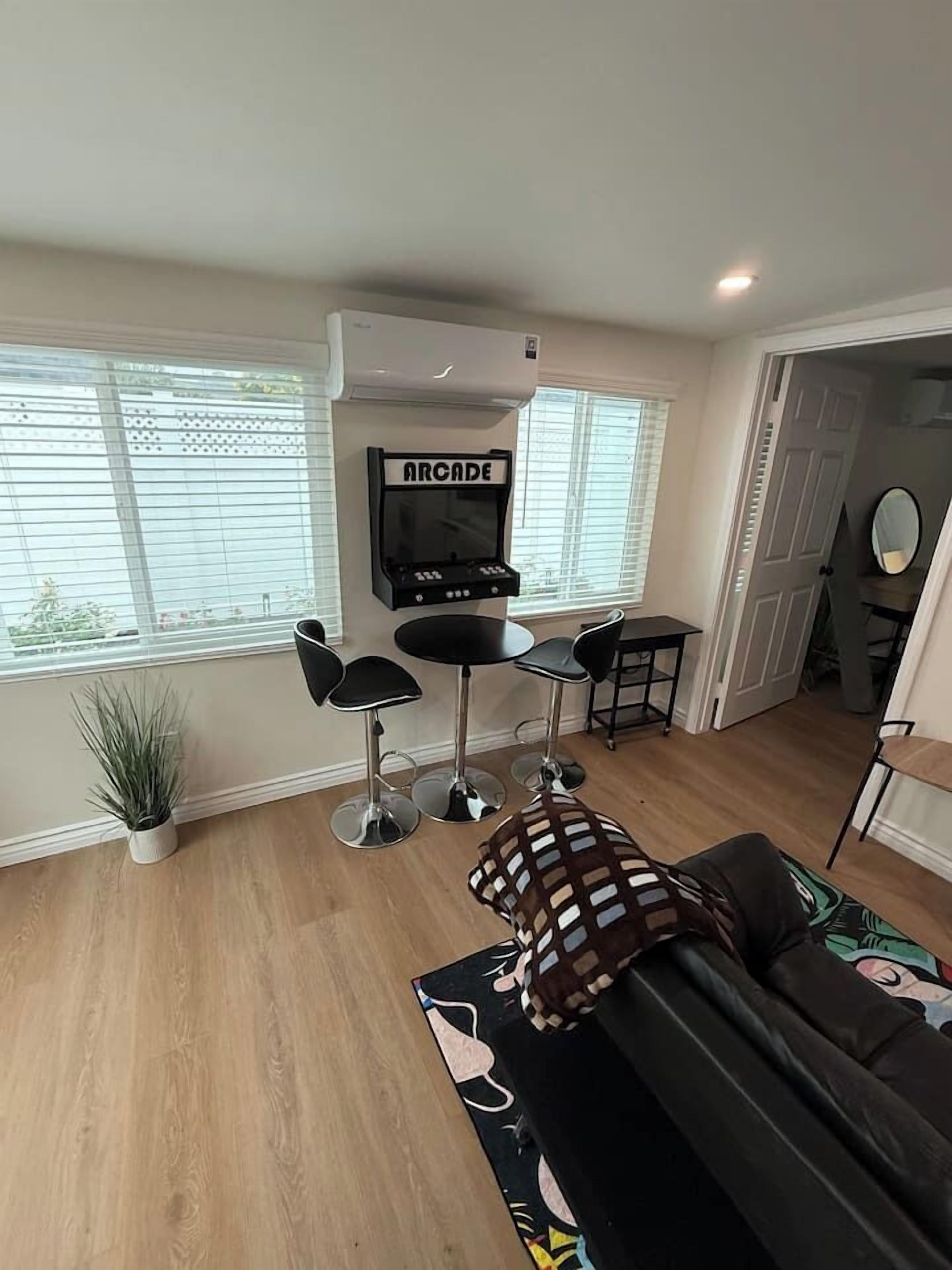 Televisión, videojuegos y libros 