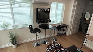 Televisión, videojuegos y libros