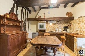 Fridge, microwave, dishwasher, high chair