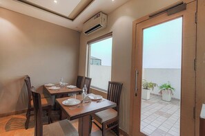 Dining - Csjs Inn By Krishna Group Of Hotels (Amritsar)