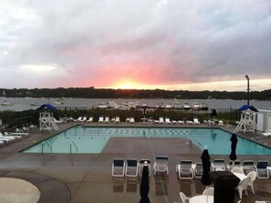 Pool - Contemporary 4-bedroom ranch style home with AC in charming Falmouth, Cape Cod (Falmouth)