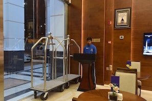 Lobby - Zaha AL Munawara (Madinah)