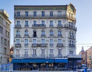 Exterior - Brit Hotel Essentiel Suisse et Bordeaux (Grenoble)