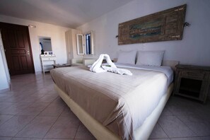 Room - Amorgion Hotel (Amorgos)
