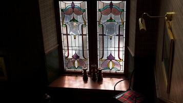 المنشأة من الداخل