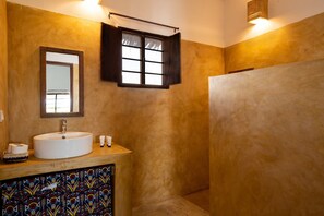 Bathroom - Nyumbani Residence (Jambiani)