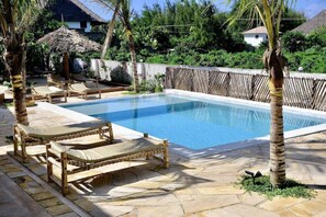 Piscina a l'aire lliure 