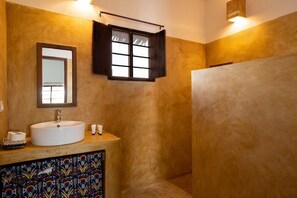 Bathroom - Nyumbani Residence (Jambiani)