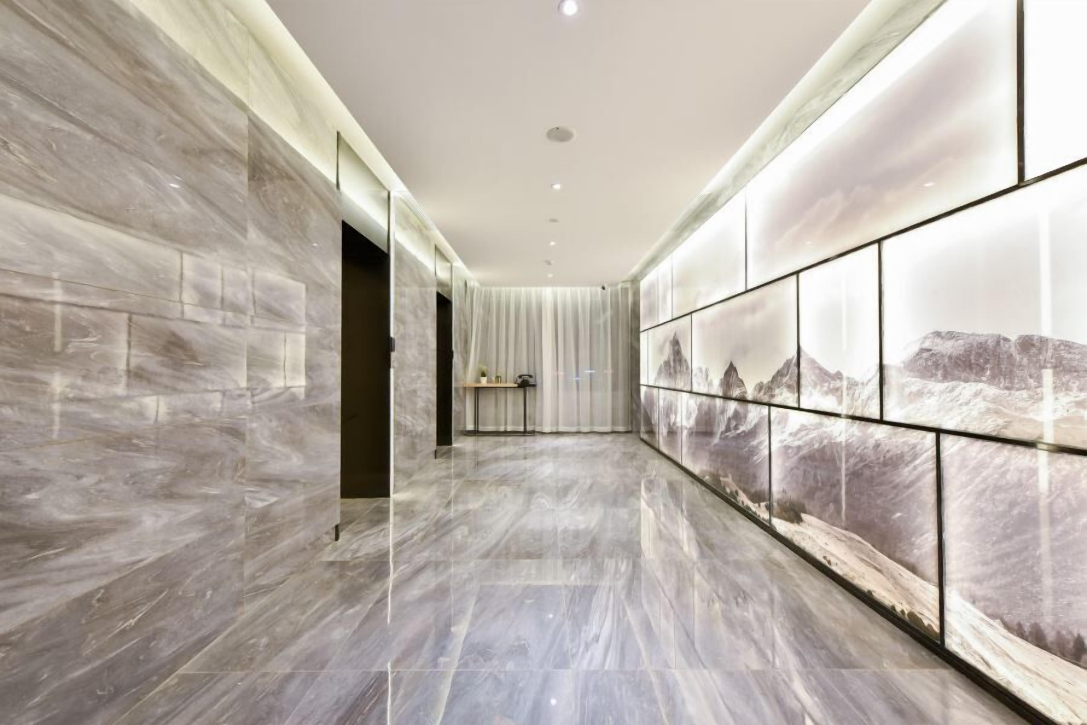 المنشأة من الداخل