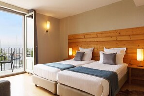 Room - Hotel The Originals Le Jules Verne (Yvoire)