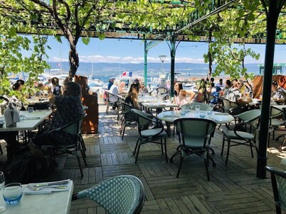 Hotel The Originals Le Jules Verne