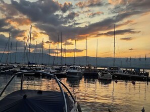 Marina - Hotel The Originals Le Jules Verne (Yvoire)