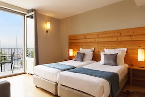 Room - Hotel The Originals Le Jules Verne (Yvoire)