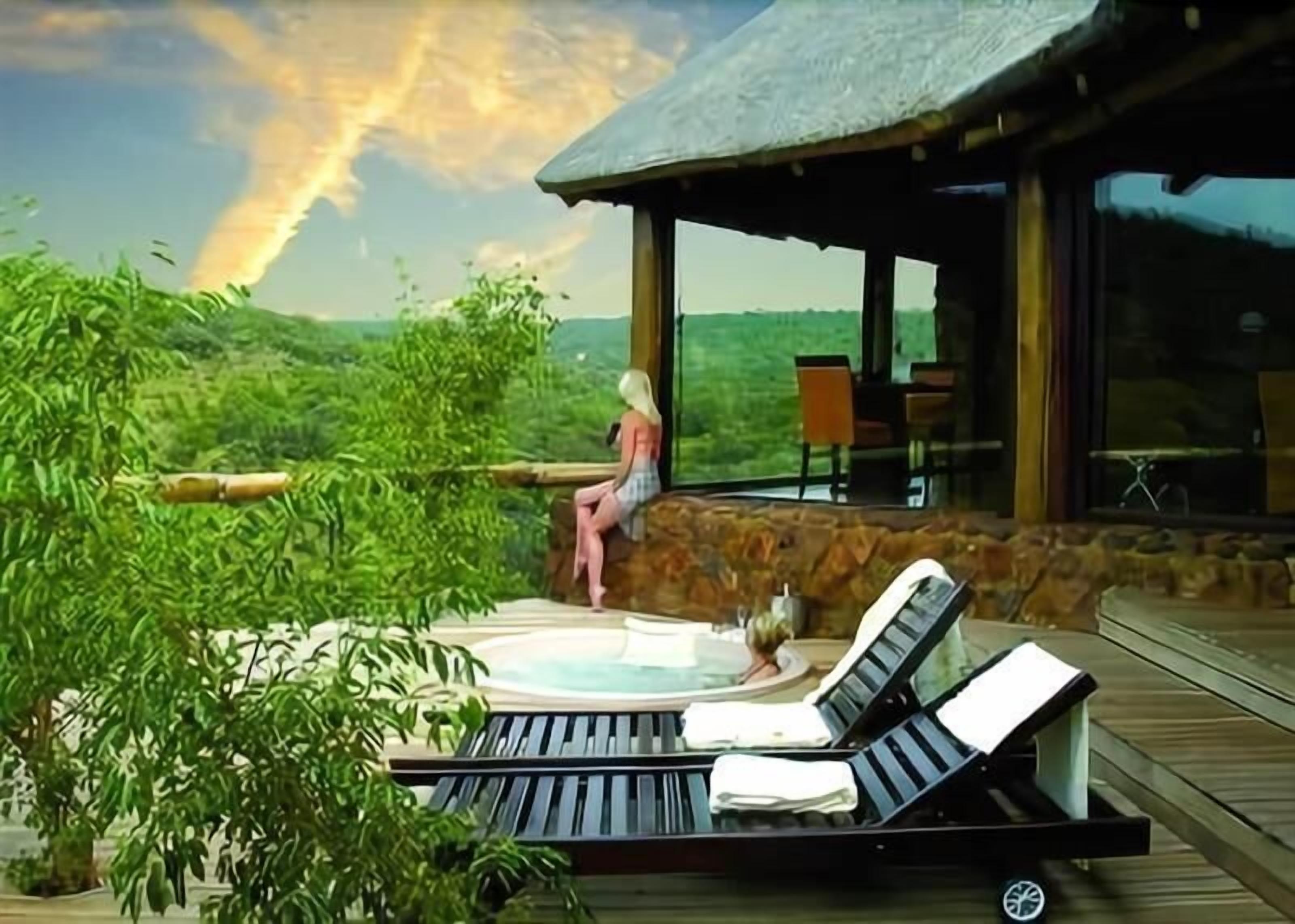Outdoor spa tub