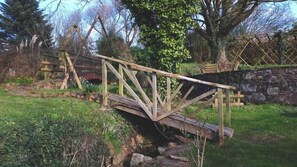 Property grounds - Hoops Country Inn & Hotel (Bideford)