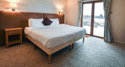 The Boat Country Inn & Restaurant