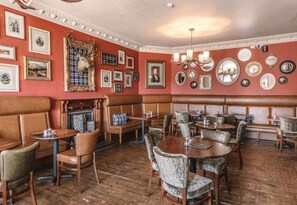 Dining - The Boat Country Inn & Restaurant (Boat of Garten)